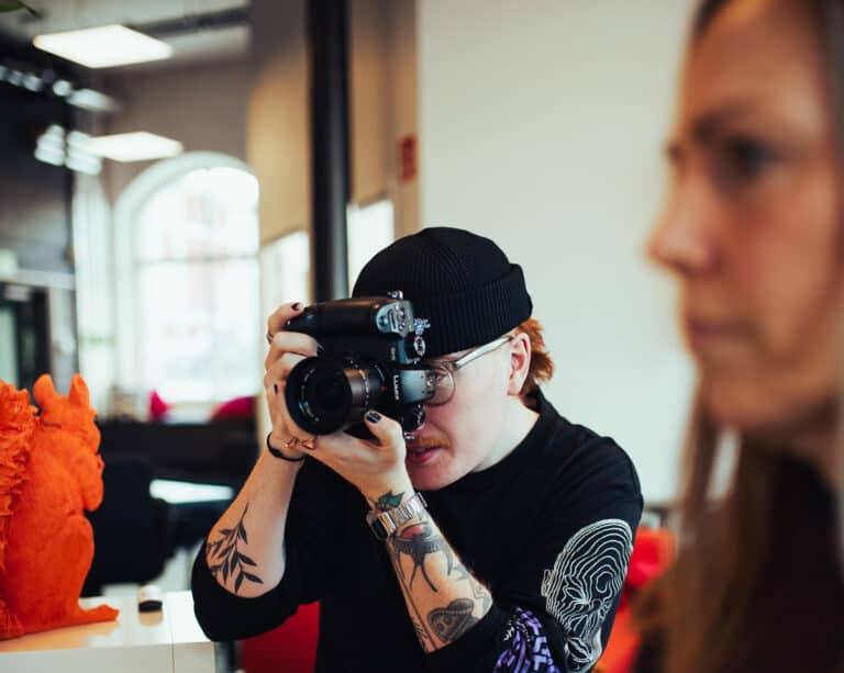 Joel fotograferar proffsiga bilder till din verksamhet